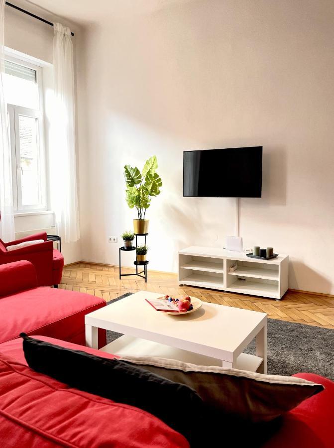 Eotvos 25 Apartment بودابست المظهر الخارجي الصورة