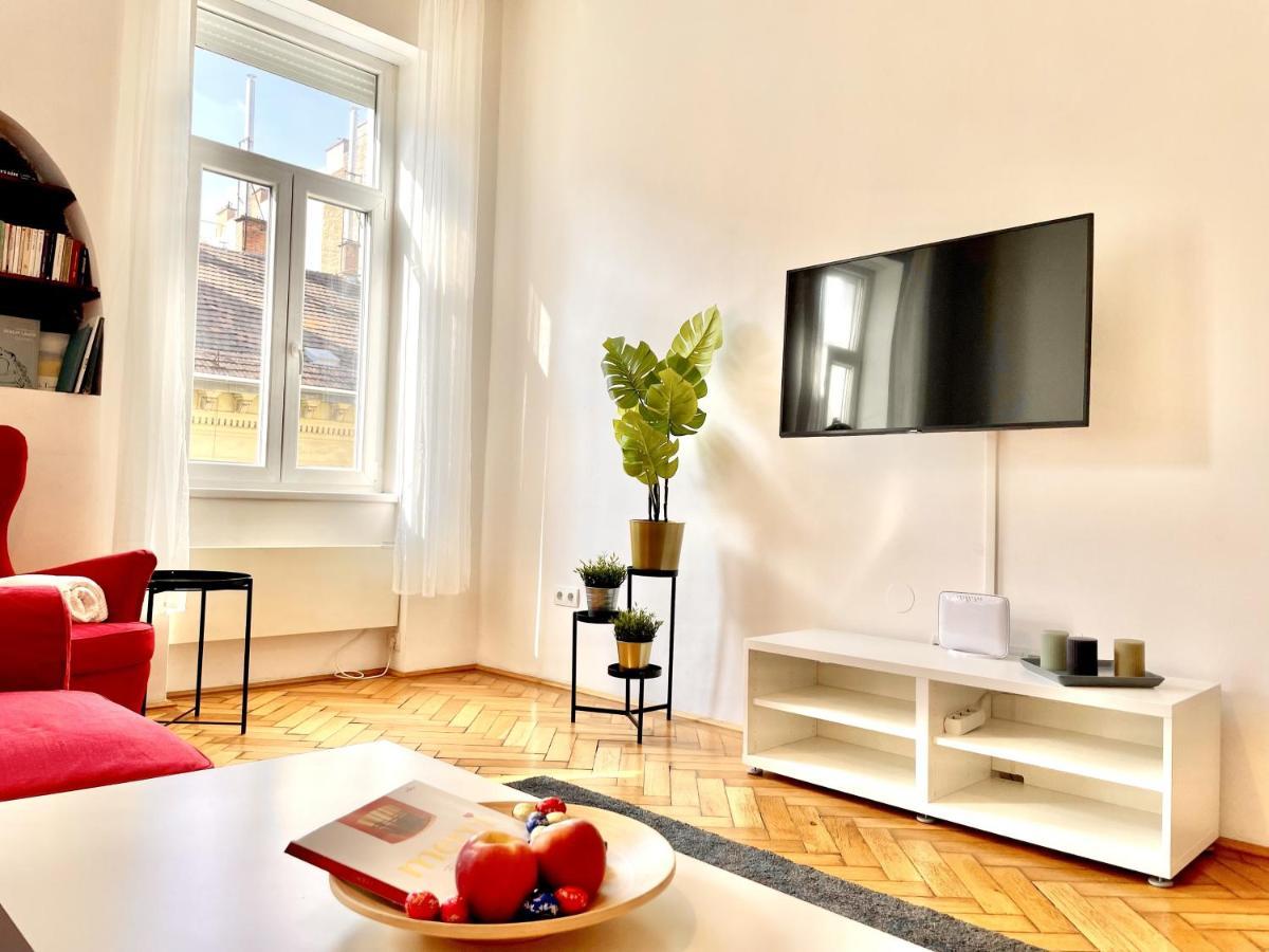 Eotvos 25 Apartment بودابست المظهر الخارجي الصورة