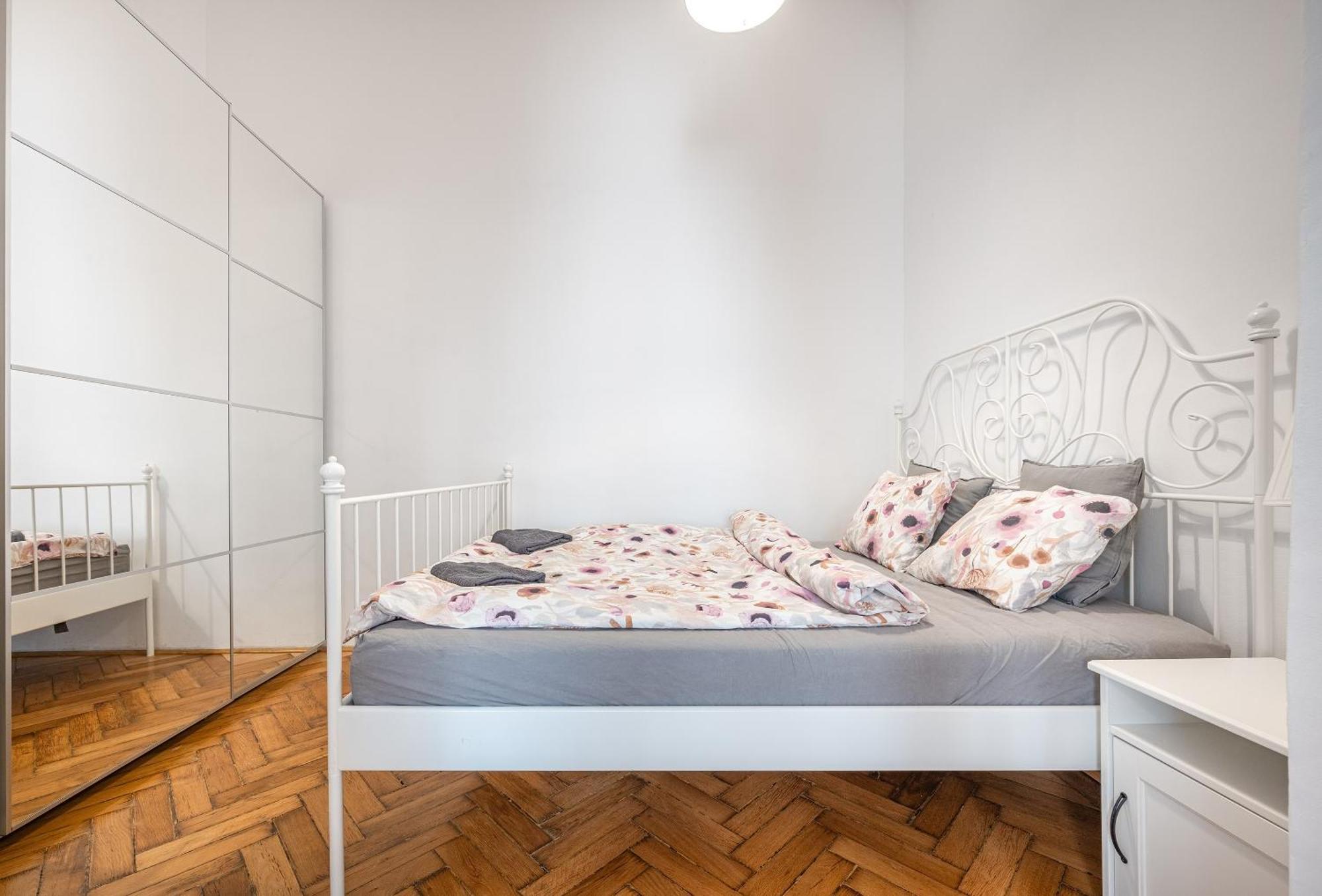 Eotvos 25 Apartment بودابست المظهر الخارجي الصورة